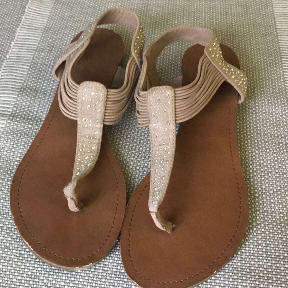 3/$20 ✨Madden Girl Sandals